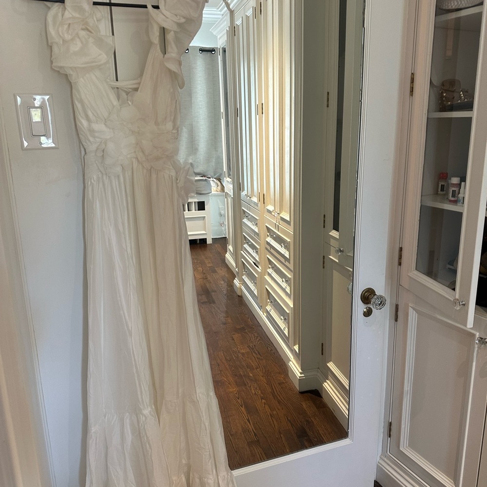 Elegant White Maxi Dress